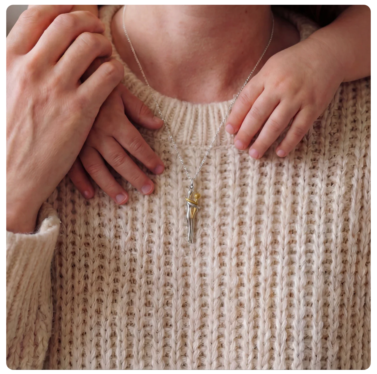 Collar abrazo eterno a mamá