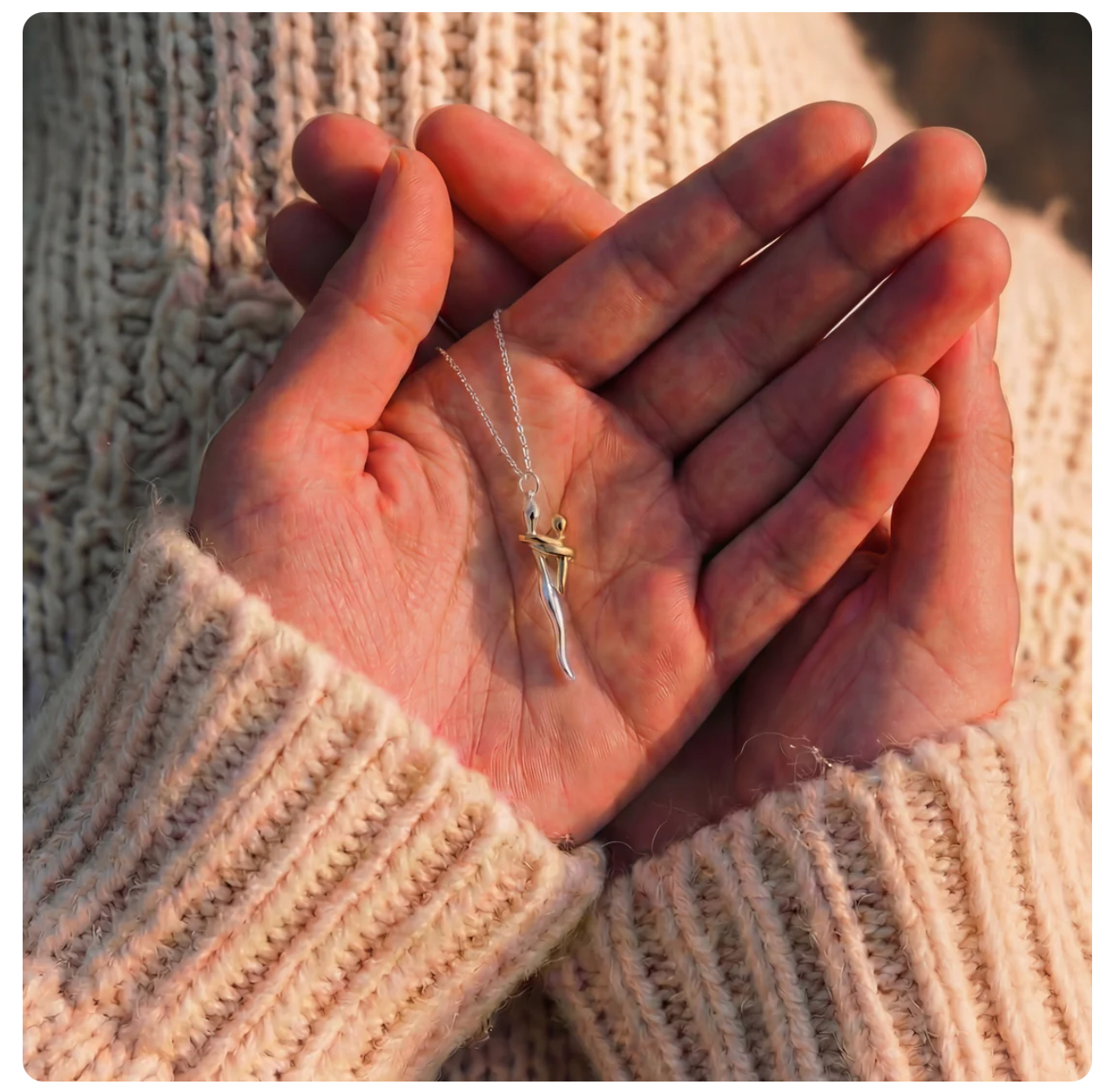 Collar abrazo eterno a mamá